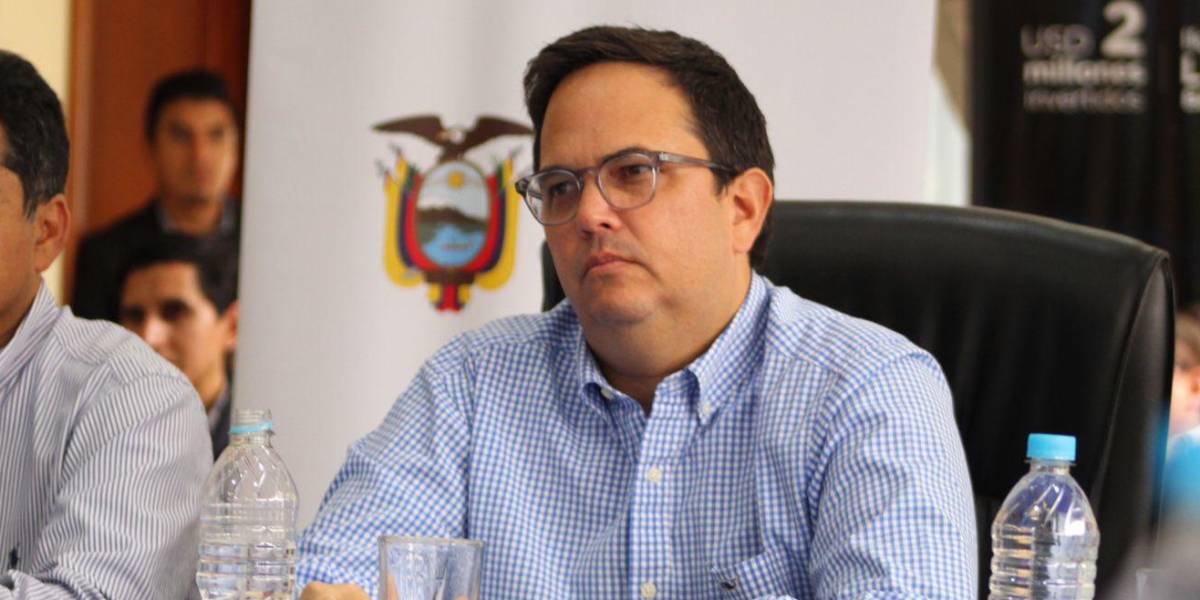 Xavier Vera, exministro de Energía y Minas, es detenido en Guayaquil