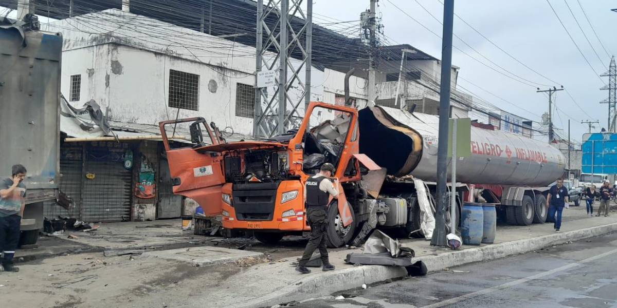 Un hombre resulta herido por el incendio de un tanquero de combustible en Durán