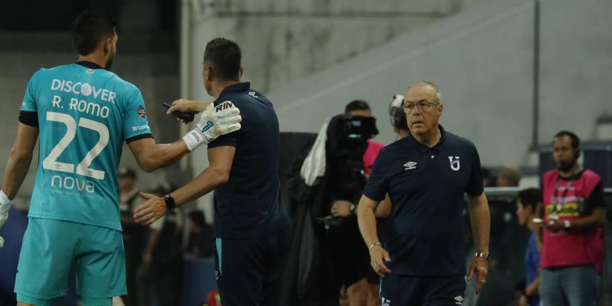 La Universidad Católica se desinfla y Jorge Célico apunta contra el arbitraje