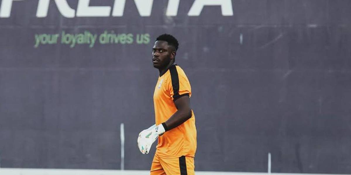 (VIDEO) El increíble error de Moisés Ramírez en el fútbol de Grecia