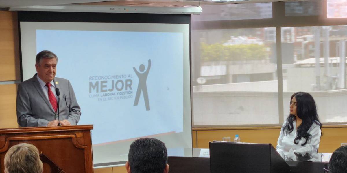 El nuevo Ministerio del Trabajo no aplicará los acuerdos firmados por Donoso