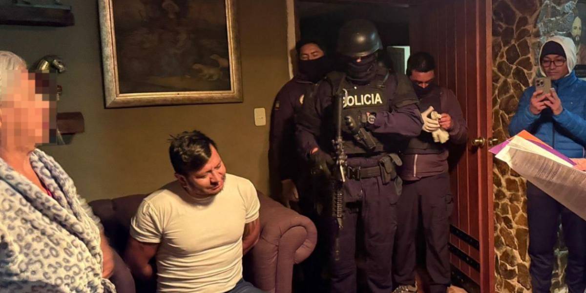 El alcalde de Pujilí fue detenido con otros funcionarios por presunto peculado