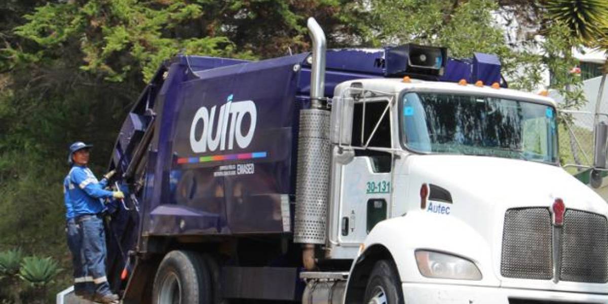 En Quito, Contraloría confirma glosa de USD 3,5 millones por incumplimientos en la recolección de basura