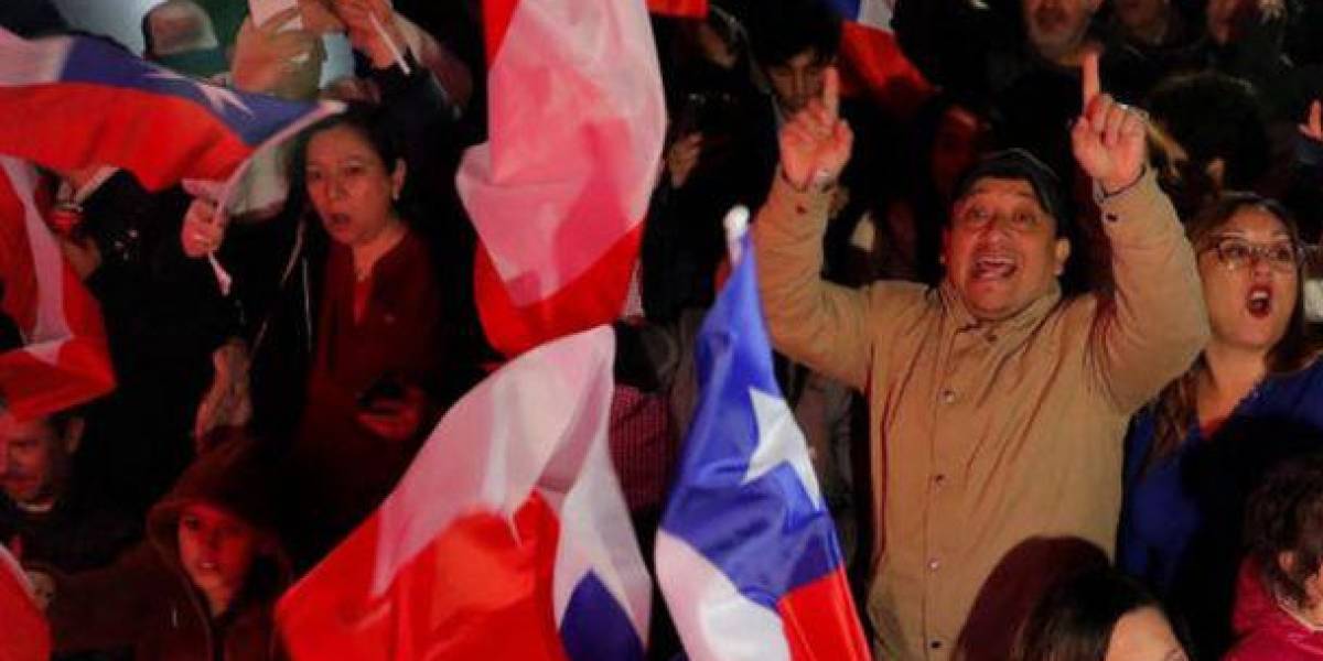 La derecha logra una amplia victoria electoral en Chile y comandará el proyecto de la nueva Constitución