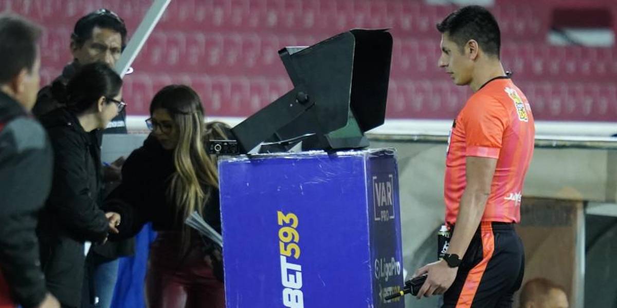 La FEF decide publicar los audios del VAR, pero ahora todo dependen de GolTV