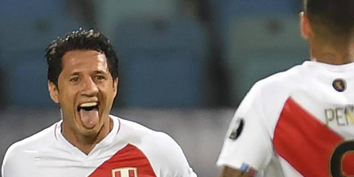 Perú supera en duro pulso a Paraguay y espera por Brasil o Chile