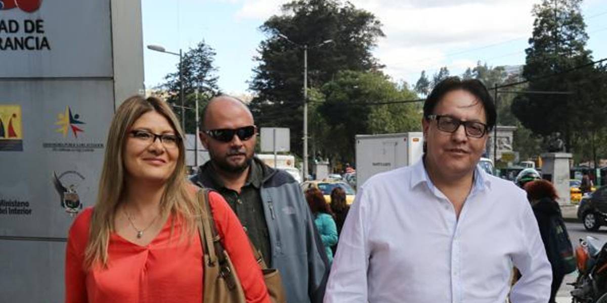 Esposa de Fernando Villavicencio: Lo asesinaron porque fue el único que se enfrentó a las mafias políticas y narcotraficantes