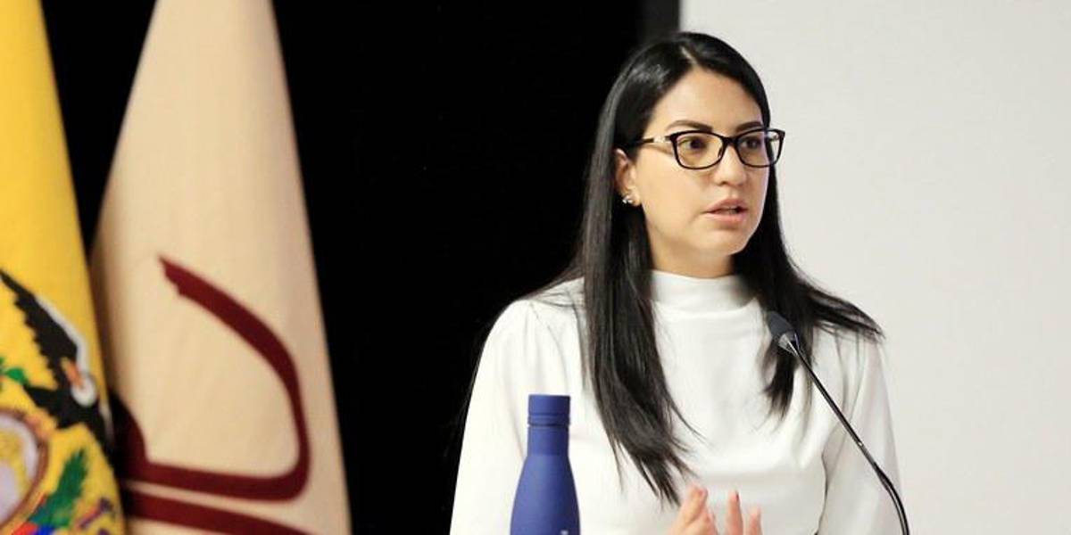 La ministra de Finanzas, Sariha Moya, mantuvo reuniones con representantes de bancos chinos