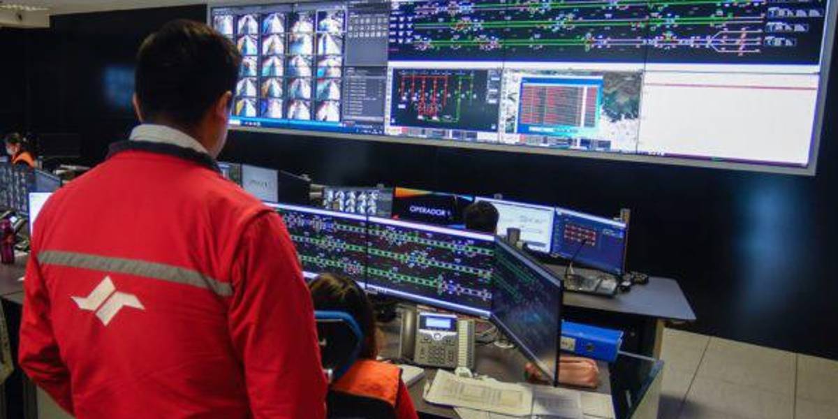 Metro de Quito: las ventas ambulantes en los exteriores de las paradas están prohibidas