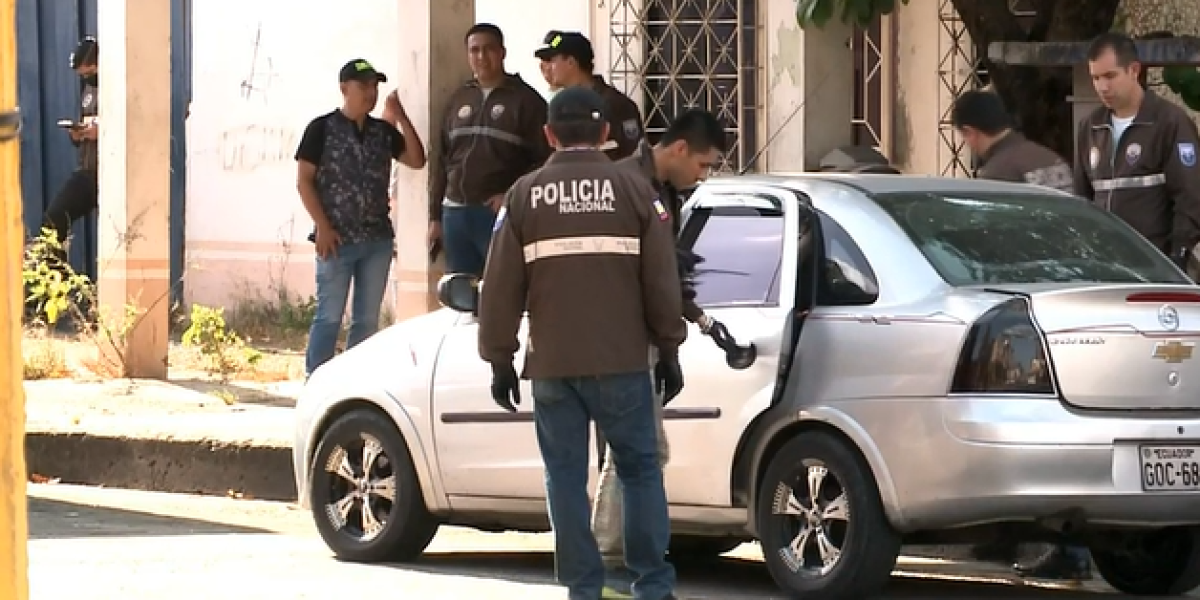 3 sujetos en una misma moto serían los causantes de un triple asesinato en el Suburbio de Guayaquil