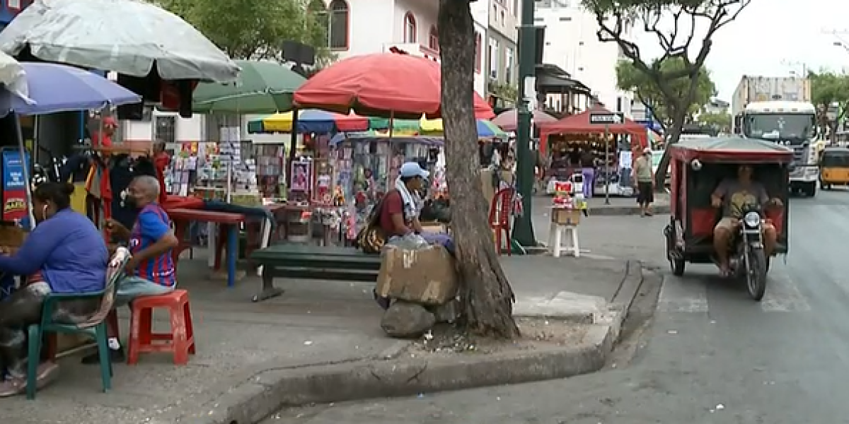 Hallan la cabeza de una mujer abandonada junto a un árbol, en Pascuales, norte de Guayaquil