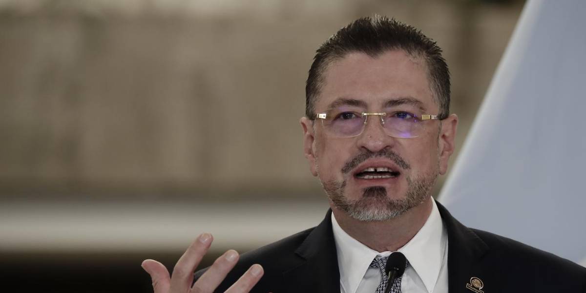 El presidente de Costa Rica firma un acuerdo comercial con Ecuador para su entrada en vigor