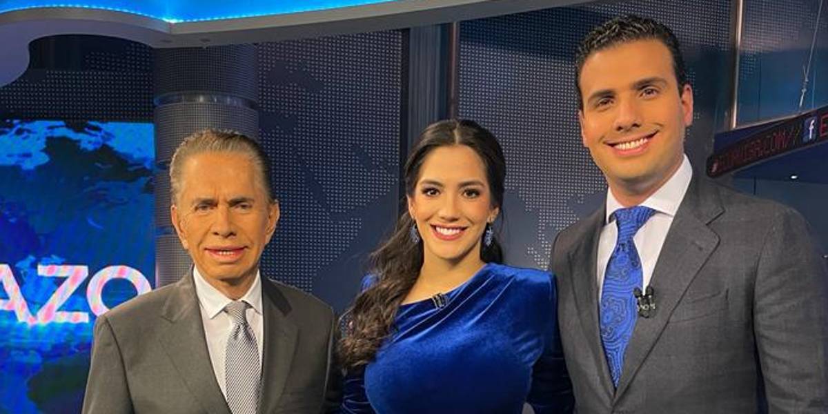 Alfonso Espinosa de los Monteros tiene nueva compañera en el set de Televistazo