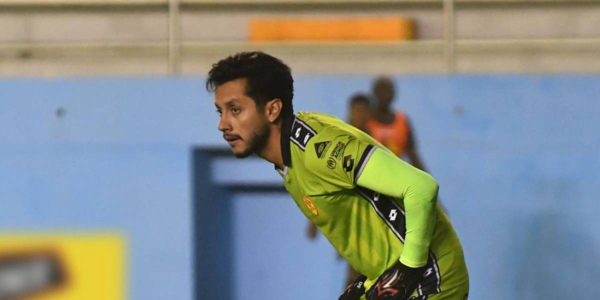 (VIDEO) La insólita expulsión de Hamilton Piedra en el Manta vs. Aucas en la Liga Ecuabet