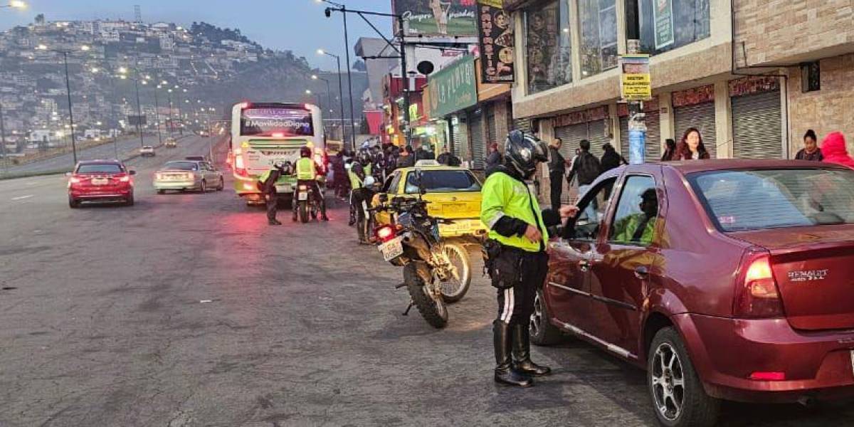 Operativos de movilidad realizará la AMT en los feriados de Navidad y Año Nuevo