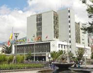 El edificio del Banco Central del Ecuador fue construido desde 1963 hasta 1968.