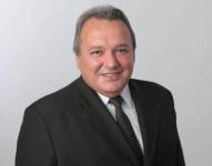 Candidato a diputado Hernán Damiani, muere tras sufrir un infarto durante un debate en vivo.