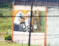 Imagen de un mural referente a Los Choneros, con un águila, un león y alias Fito, en la cárcel Regional de Guayaquil. Foto tomada en agosto de 2023.