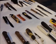 Un centenar de armas blancas en Quito