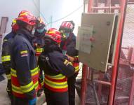 Cinco trabajadores mueren al caer ascensor en Quito