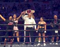 Abby celebrando su victoria contra RoRo.