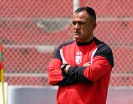 Geovanny Cumbicus ya no será entrenador del Técnico Universitario.