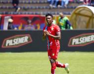 El delantero Djorkaeff Reasco celebra su gol con El Nacional contra Liga de Quito por la fecha 26 de la Liga Ecuabet conectada por Xtrim