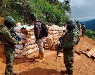 Un mayor de policía fue detenido a inicios de agosto por presuntamente participar en el robo de material aurífero en Loja. Un juez le dictó prisión preventiva.