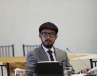 Andersson Boscán en una comisión de la Asamblea.