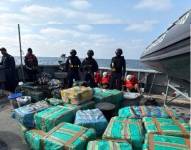 Fuerzas de seguridad de Ecuador y Estados Unidos realizaron la incautación de 4,6 toneladas de droga en altamar.