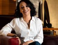 Michelle Oquendo es licenciada en Comunicación y Literatura por la Pontificia Universidad Católica del Ecuador y tiene un Máster en Radio, por Universidad de Nebrija de España.