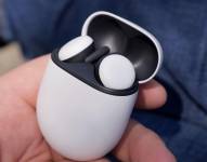 Imagen referencial de unos audífonos Pixel Buds.