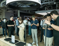 Empresa escanea iris oculares