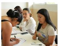 Miembros de juntas receptoras del voto.