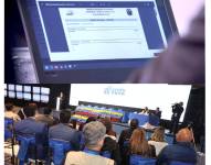 CNE encera y sella el sistema informático para el ingreso de resultados.