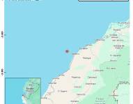 En el punto rojo se puede observar donde fue el epicentro de la alerta en el mar peruano.