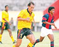 Gilson de Souza en un partido con Barcelona SC