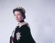 La foto de Isabel II divulgada por el aniversario de su muerte fue tomada por Cecil Beaton en 1968.