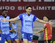 Federico Paz celebra un gol con Macará en la LigaPro