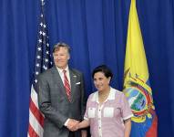 Imagen de archivo de Christopher Landau, subsecretario de Estado de EE.UU. con Gabriela Sommerfeld, canciller de Ecuaodr.