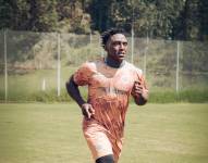 Roberto Ordóñez en un entrenamiento con Cuenca Juniors