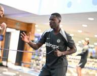 Moisés Caicedo en un entrenamiento con el Chelsea