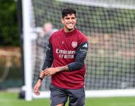 Piero Hincapié regresará a la convocatoria del Arsenal para enfrentar al Atlético de Madrid por la Champions League.