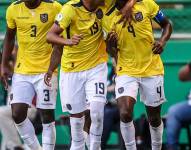 La selección ecuatoriana de fútbol sub 20, celebrando uno de sus goles.
