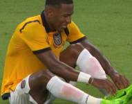 Pervis Estupiñán pidió el cambio antes del final del primer tiempo del Estados Unidos vs. Ecuador.