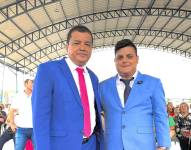 El alcalde Carlos Carriel junto a Jean Carlos Carriel.