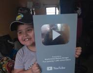 La historia del niño involucra a su padre y a un tierno gesto por su trabajo como youtuber.