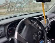 Parabrisas del candidato Rafael Belaunde tras el tiroteo.