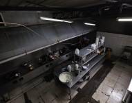 Imagen de la cocina de un chifa en el centro de Guayaquil, que fue clausurado por insalubridad.