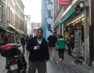 Foto del periodista Xavier Ramos en un viaje a Bruselas, Bélgica. Subida en redes sociales en 2021.